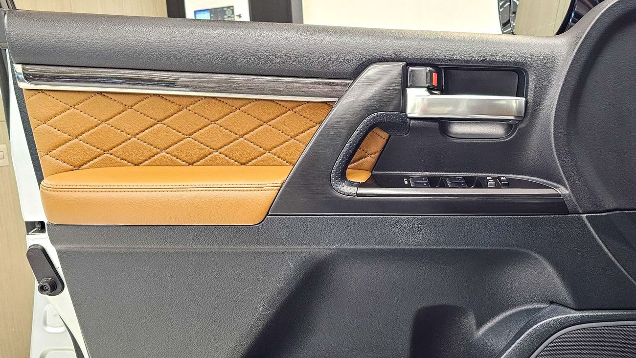 Toyota Land Cruiser GXR GT