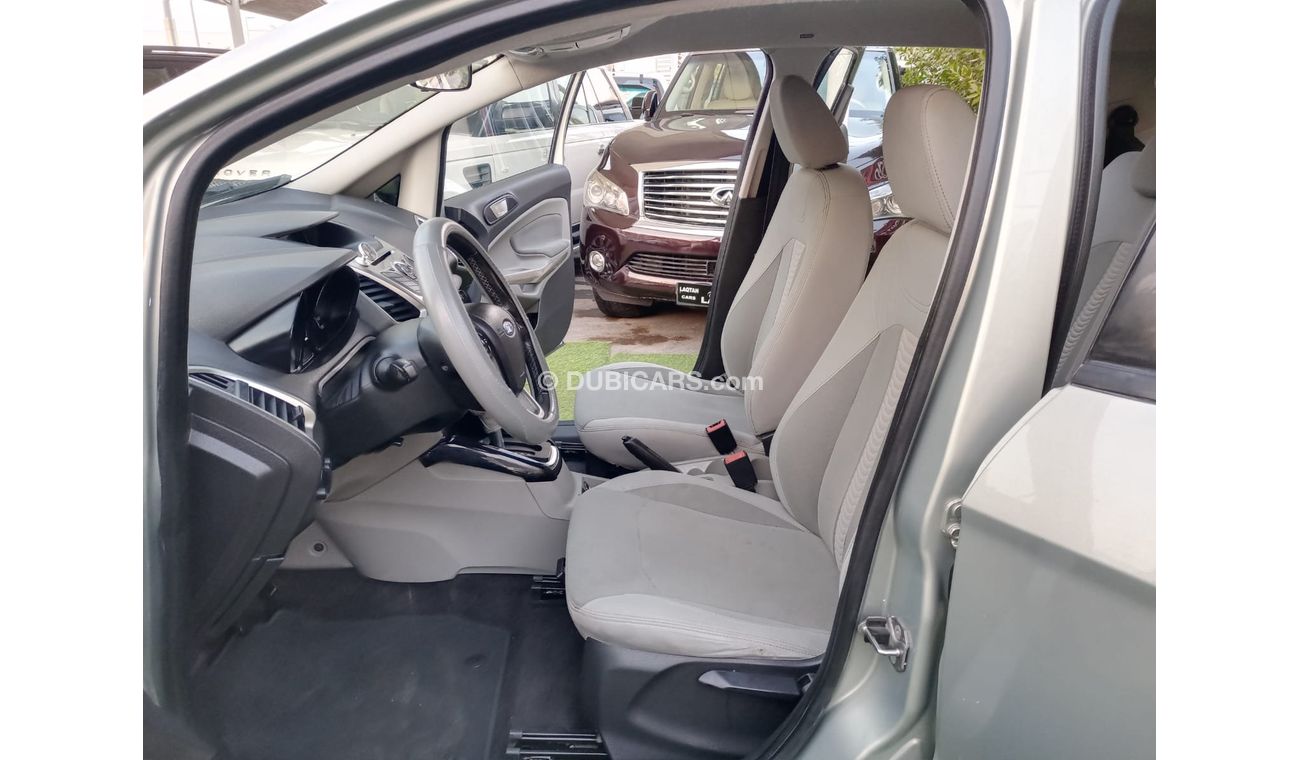 Ford EcoSport 2015 Gulf model, cruise control, rear wing, alloy wheels, fog lights sensors, in excellent condition