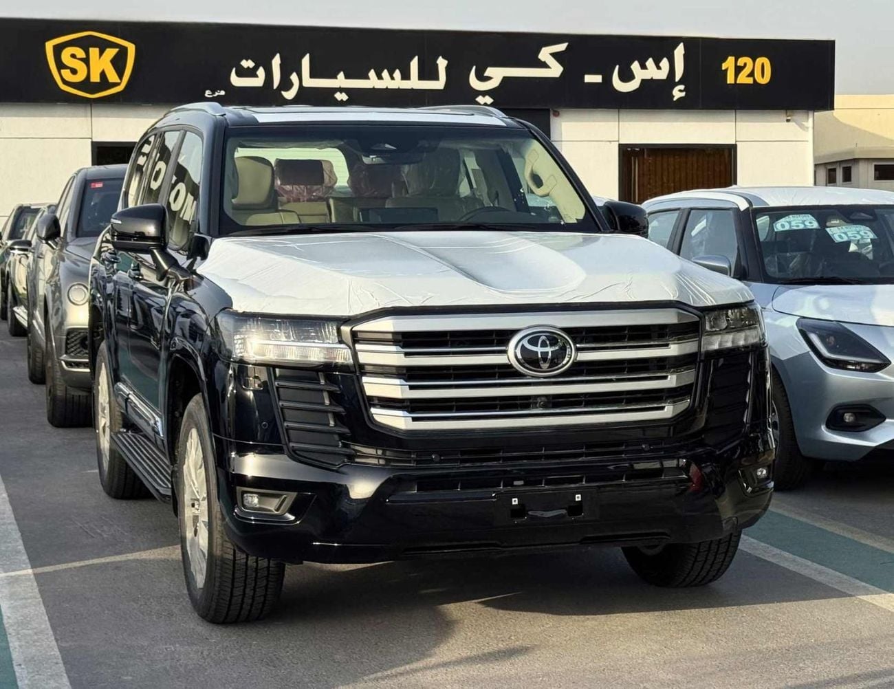 تويوتا لاند كروزر GXR HIGH OPTN 4.0L PETROL V6 OMAN SPECS /RADAR /360 CAMERA | SOFT CLOSE DOOR | CODE#GXR4OM