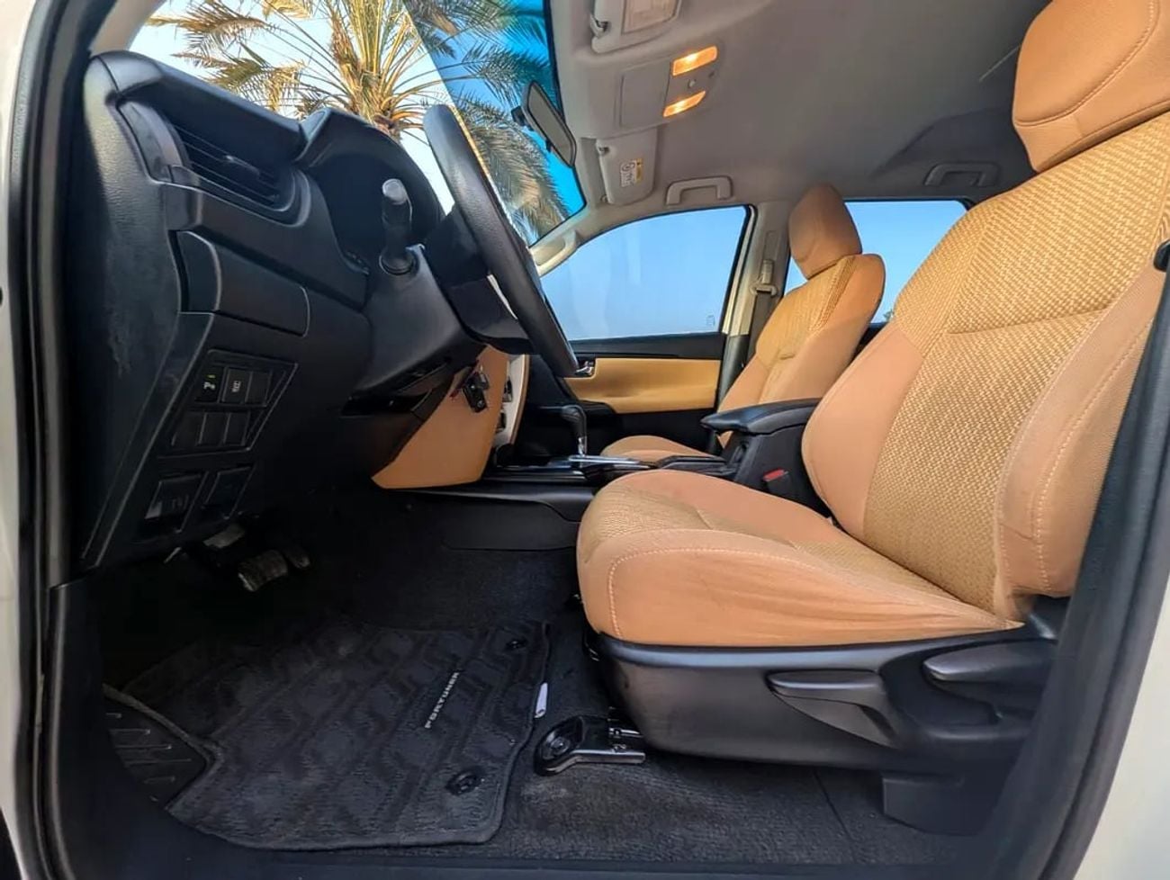 Toyota Fortuner EXR 2017 GCC Specs Interior and Exterior Excellent Condition V4 2.7L