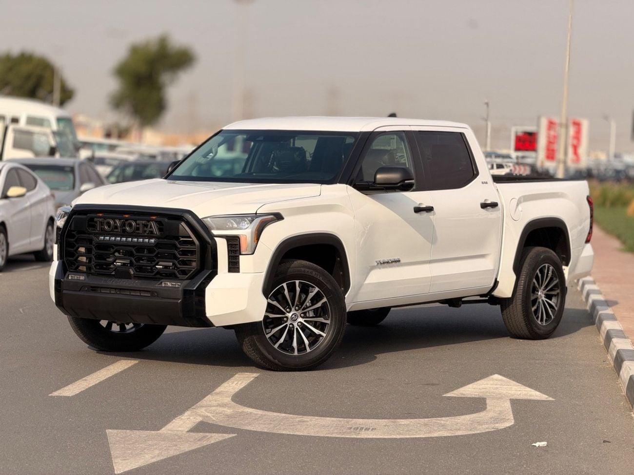 تويوتا تاندرا SR5 Premium 2024 model