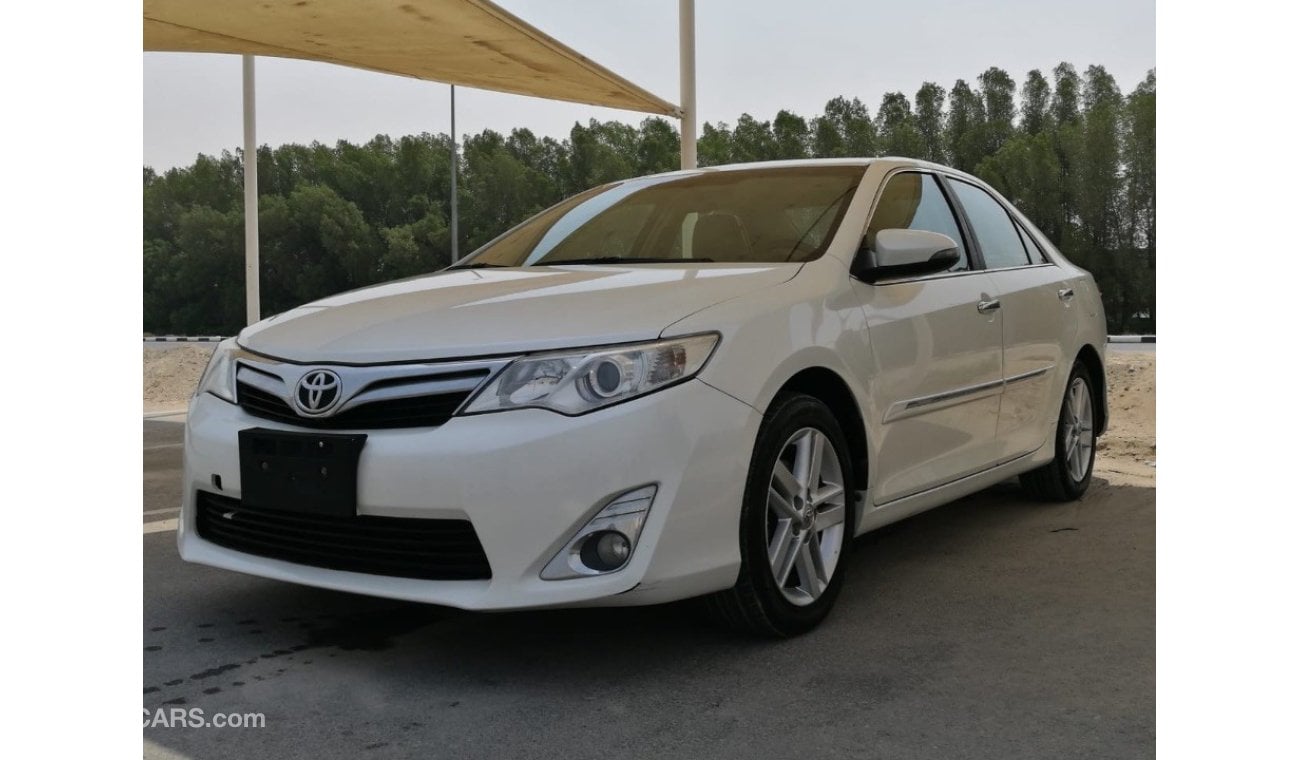 Toyota Camry 2015 SE+ ref#605