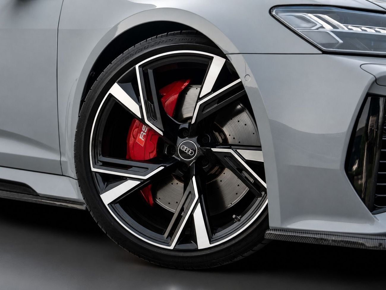 Audi RS6 STANDARD Audi RS6 2021 GCC specs
