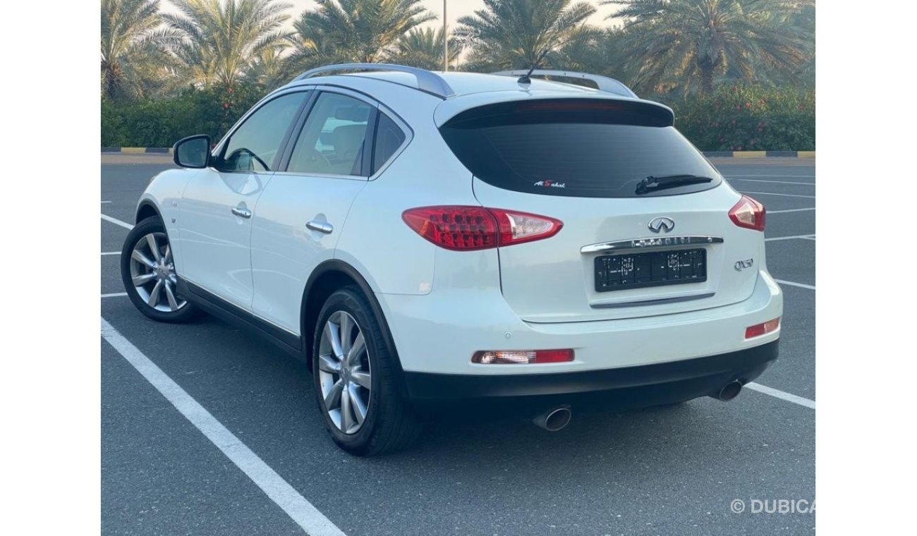 Infiniti QX50 Excellence Infiniti QX50 2015 V6 GCC Original Paint - Perfect Condition - Accident Free