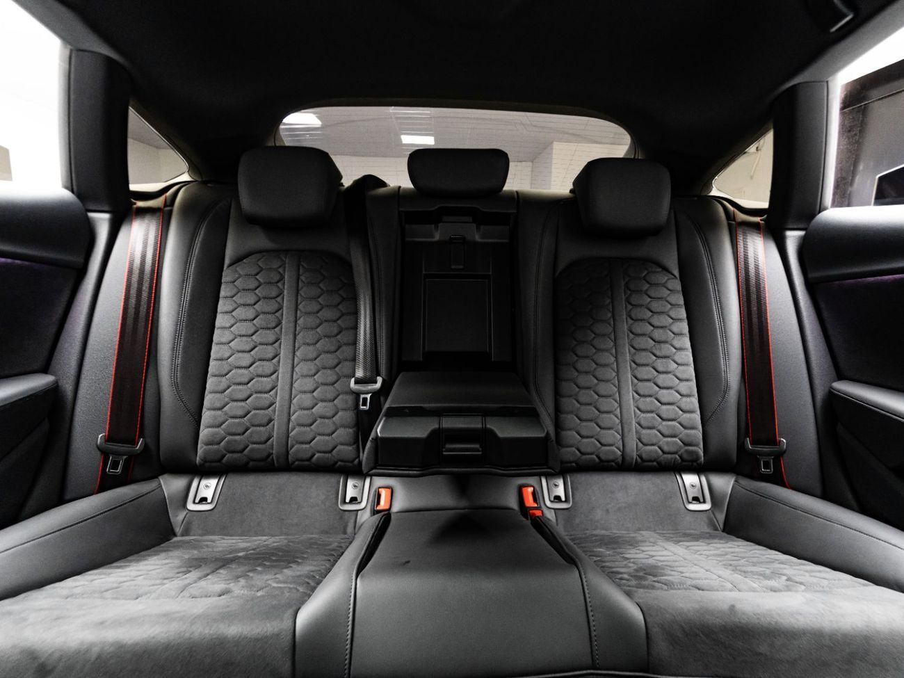 أودي RS5 2025 Audi RS5 Competition, November 2029 Audi Warranty + Service Contract, Low KMs, GCC