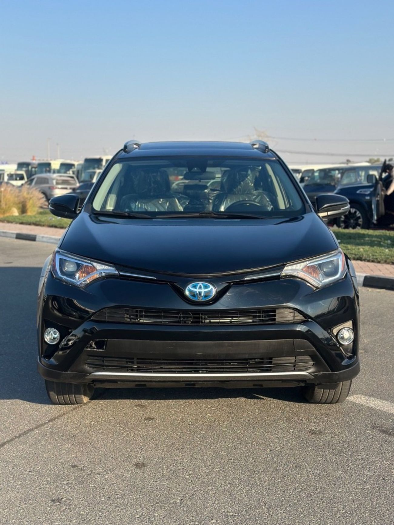 تويوتا راف ٤ Hybrid XLE 2.5L