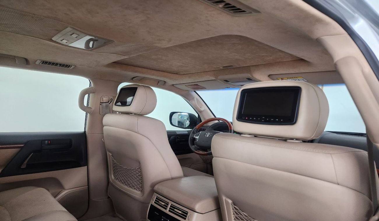 Toyota Land Cruiser GXR V6 4.0L-6CYL PERFECT CONDITION