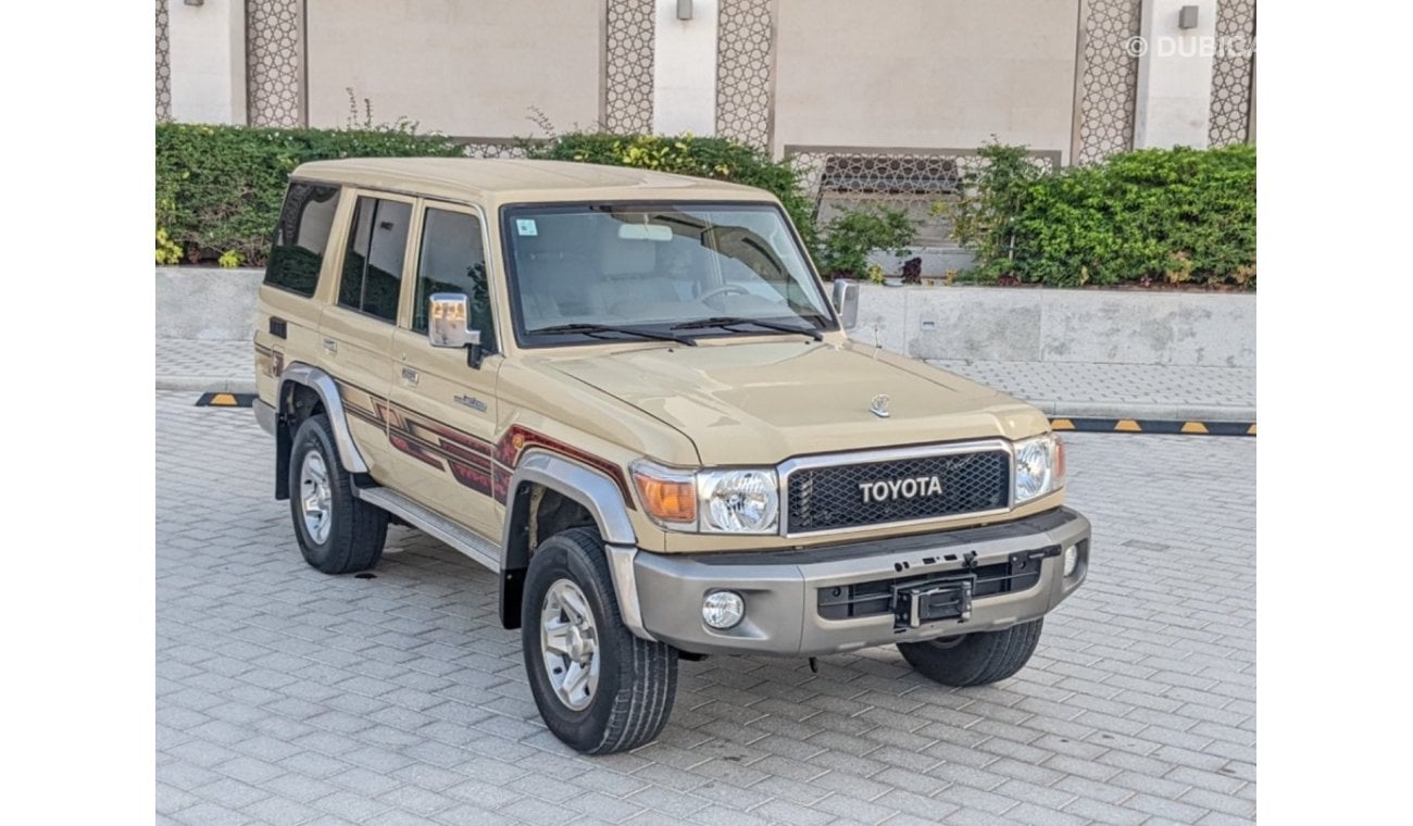 Toyota Land Cruiser Hard Top