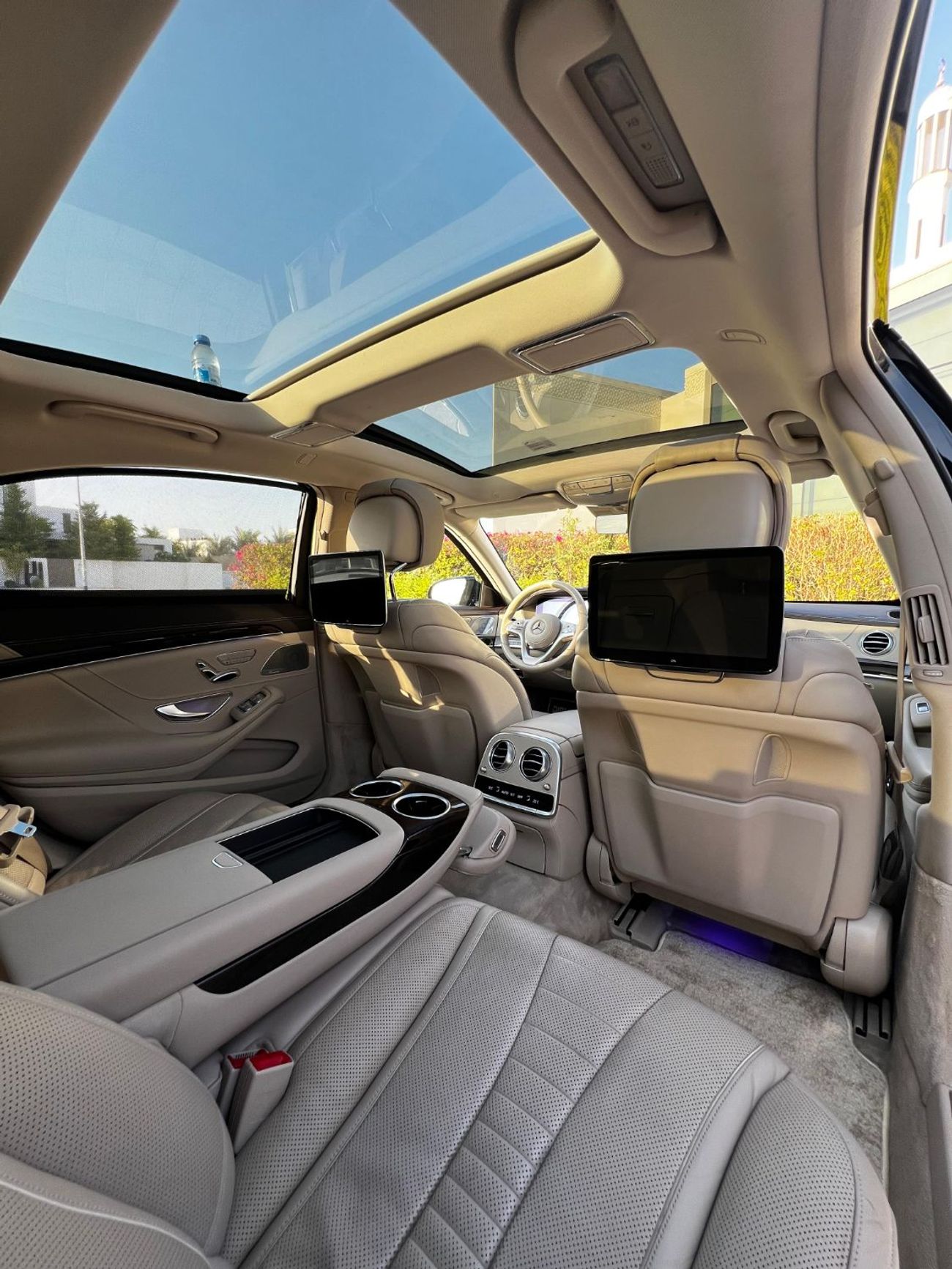 Mercedes-Benz S 560 Std 4.0L (469 HP) 4.0L (469 HP)