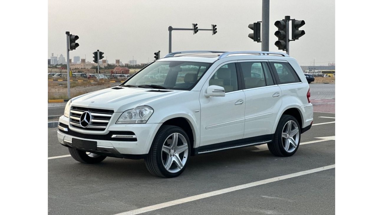 Mercedes-Benz GL 450 MODEL 2012 GCC CAR PERFECT CONDITION FULL OPTION PANORAMIC ROOF LEATHER SEATS ONE OWNER