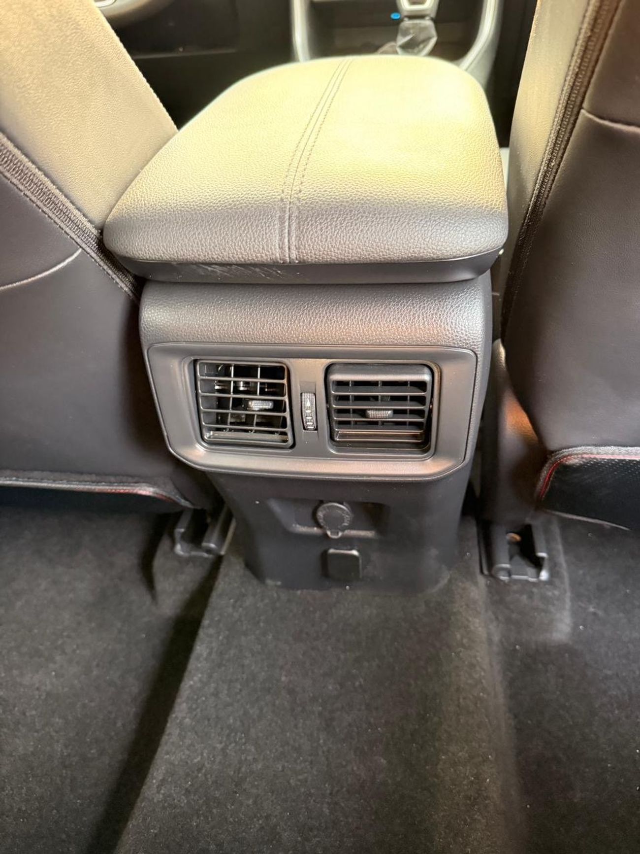 Toyota RAV4 Full option 360 camera, leather, push start Japan