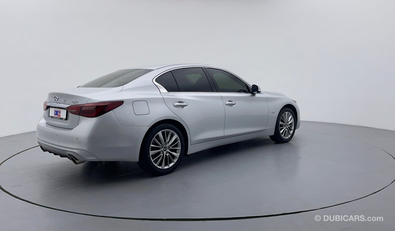 إنفينيتي Q50 LUXURY 2000