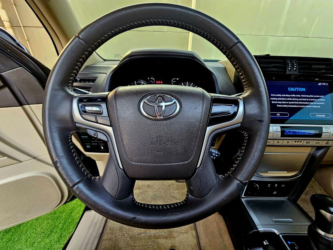 Toyota Prado GXR/ SUNROOF LEATHER/ V6 4.0L 4WD/ LOW MILEAGE/ SINGLE OWNER