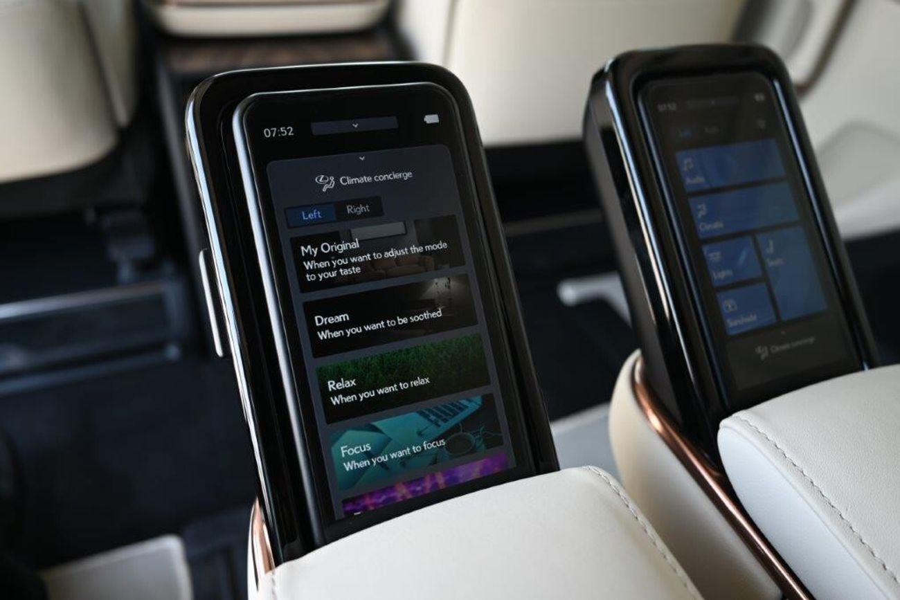 Lexus LM 350h 2.5L E-CVT AWD 7-Seater Automatic Luxury Van