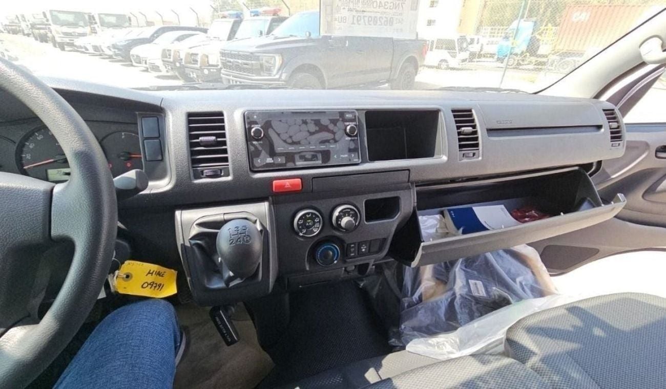 Toyota Hiace GL TOYOTA HIACE HIGHROOF 2.7L | PETROL | MANUAL | 0KM | 03 YEARS WARRANT