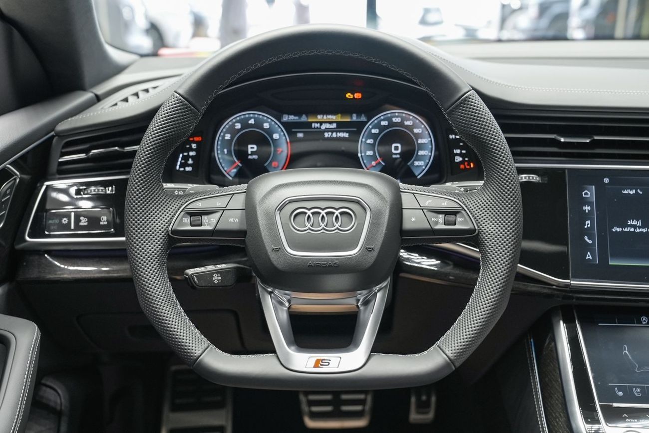 Audi Q8 55 TFSI quattro (340 HP) 2025 AUDI Q8 S-LINE 55 TFSI Quattro + 10% for local