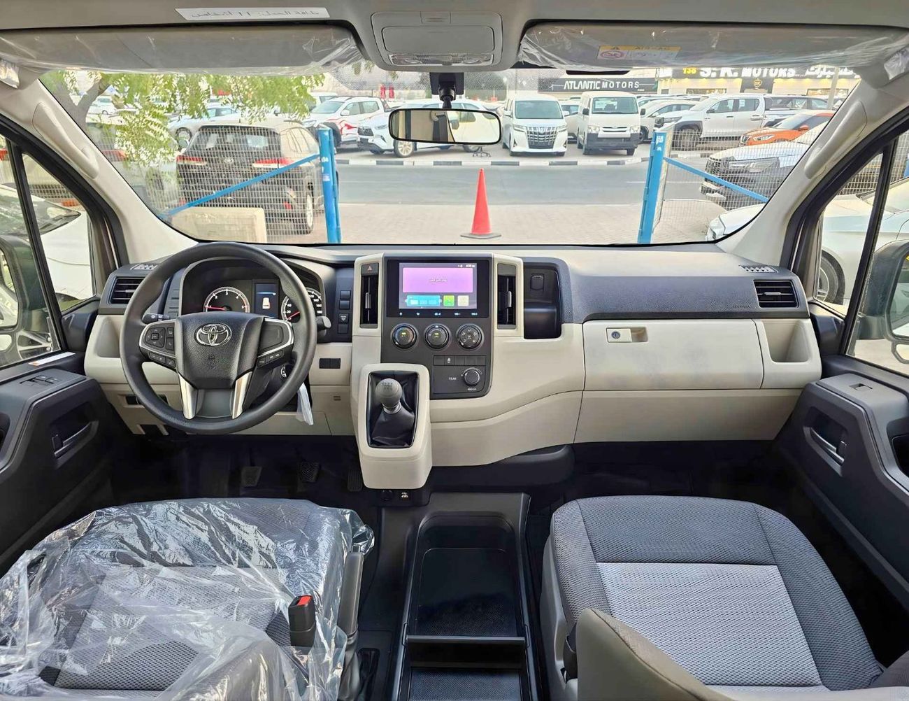 Toyota Hiace HIGHROOF DX PASSENGER / 13 SEATER / 2.8L DIESEL M/T / BLACK BUMPER / CODE# H28PD