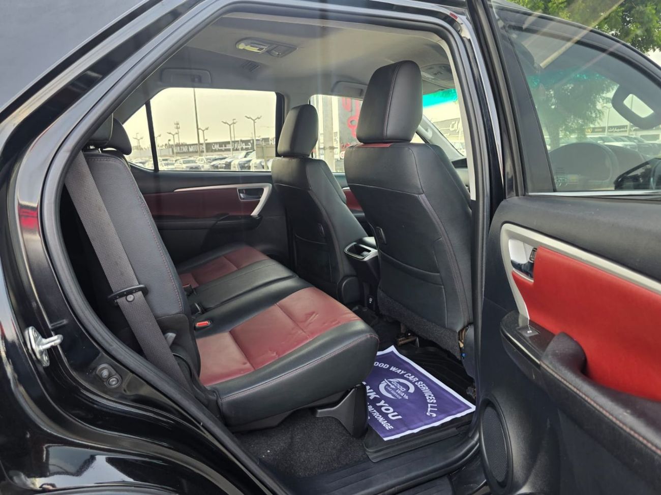 Toyota Fortuner DIESEL ENGINE RIGHT HAND DRIVE 2800 CC AUTO TRANSMISSION ONLY FOR EXPORT