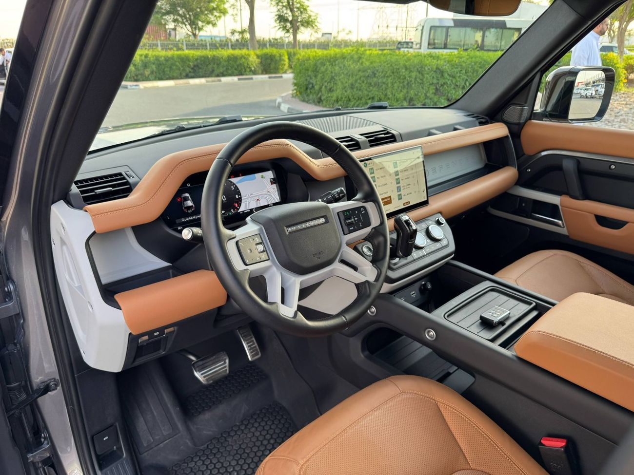 لاند روفر ديفندر P400 110 HSE 3.0L (5 Seater)