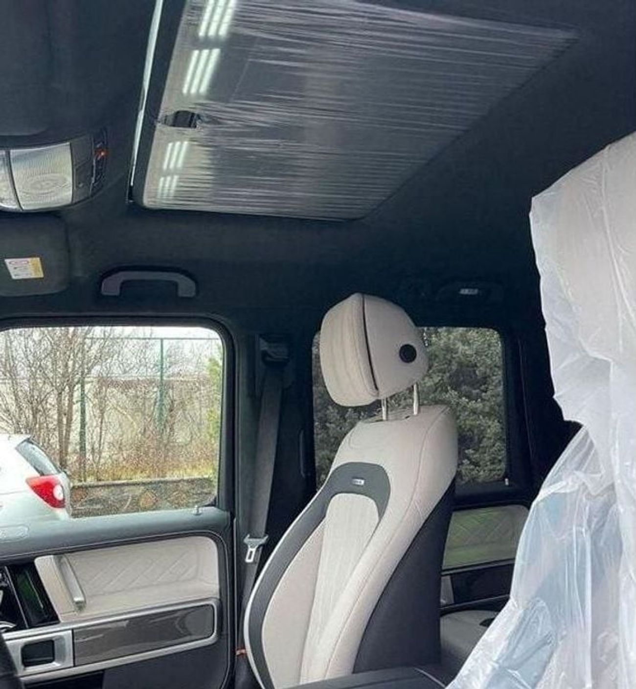 مرسيدس بنز G 63 AMG 6x6 4.0 G63 V8 BiTurbo AMG  LEFT HAND DRIVE