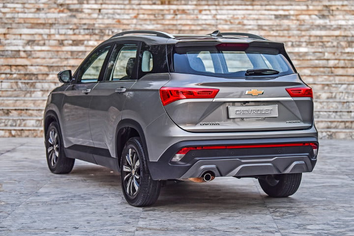 Chevrolet Captiva exterior - Rear Left Angled