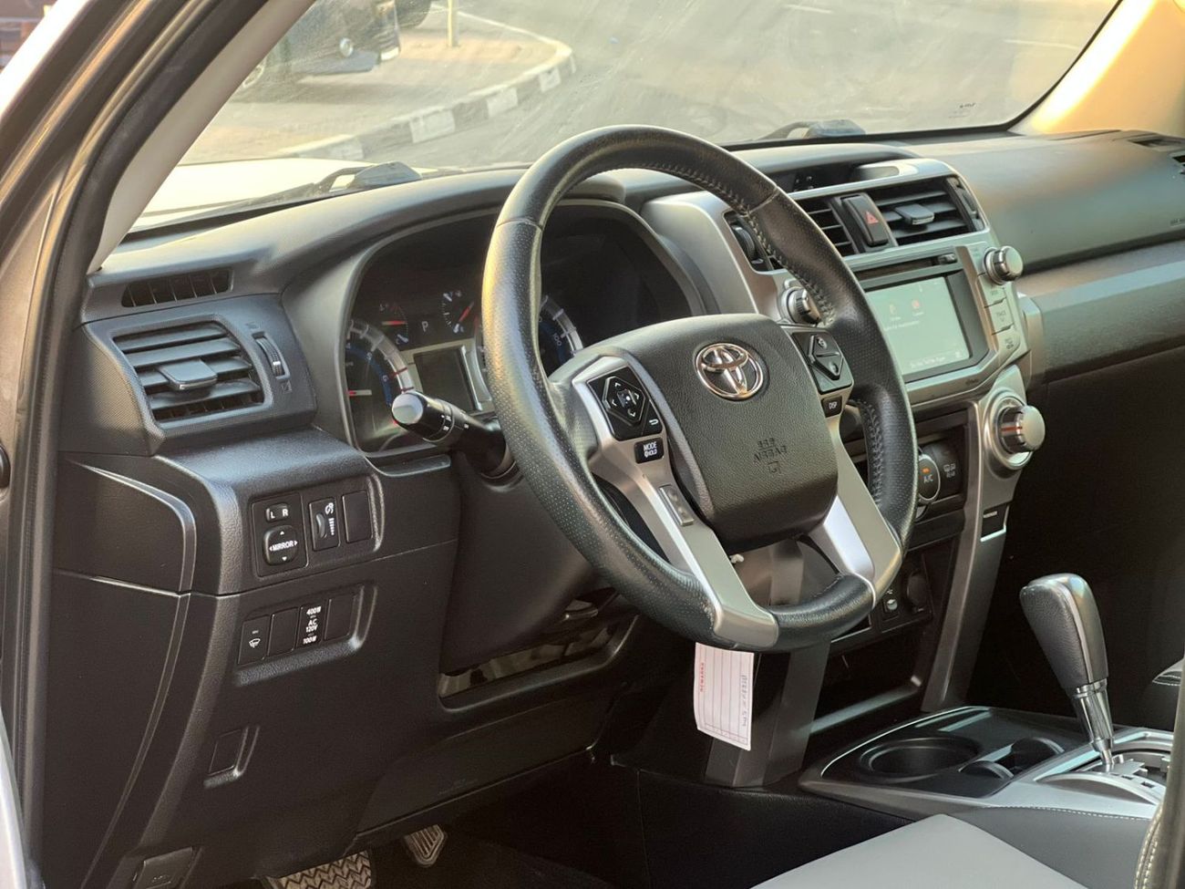 تويوتا Runner4 2015 Toyota 4Runner SR5 Premium - 4.0L V6 - Full Display Rear CAM  - Leather Seat - 72000 Mileage  -