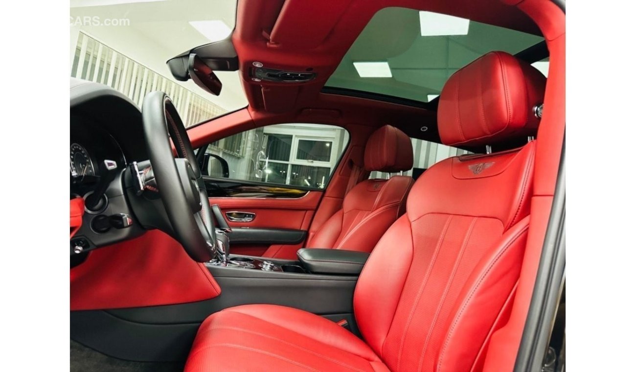 Bentley Bentayga V8 GCC .. Warranty .. Service .. Perfect Condition