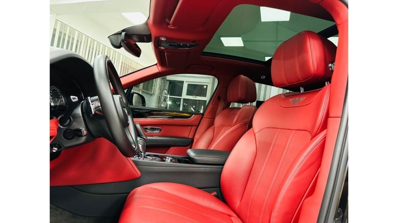 Bentley Bentayga V8 GCC .. Warranty .. Service .. Perfect Condition