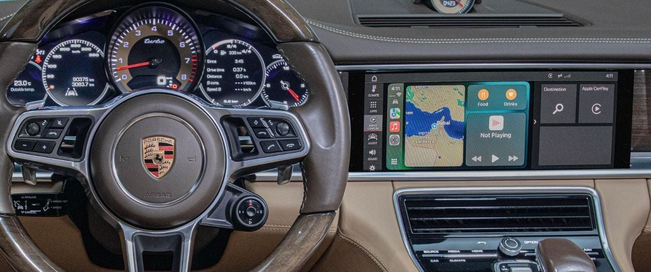 Porsche Panamera Turbo Sport Turismo 4.0L AWD Sport Turismo • 550 BHP • Warranty + Service Contract Available • GCC