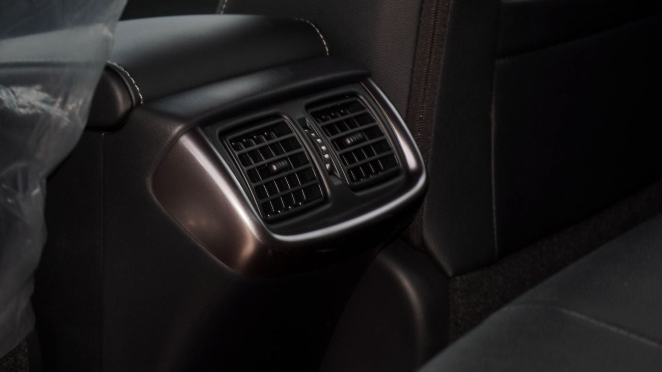 تويوتا هيلوكس GR Sport 4.0 L V6