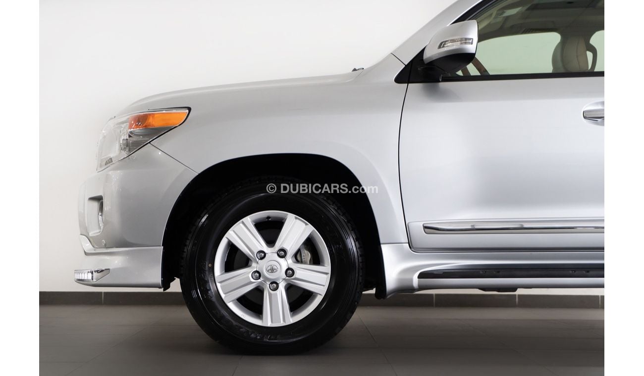 Toyota Land Cruiser VXR 2014 Toyota Landcruiser VXR 4.6L V8 / Full Service History