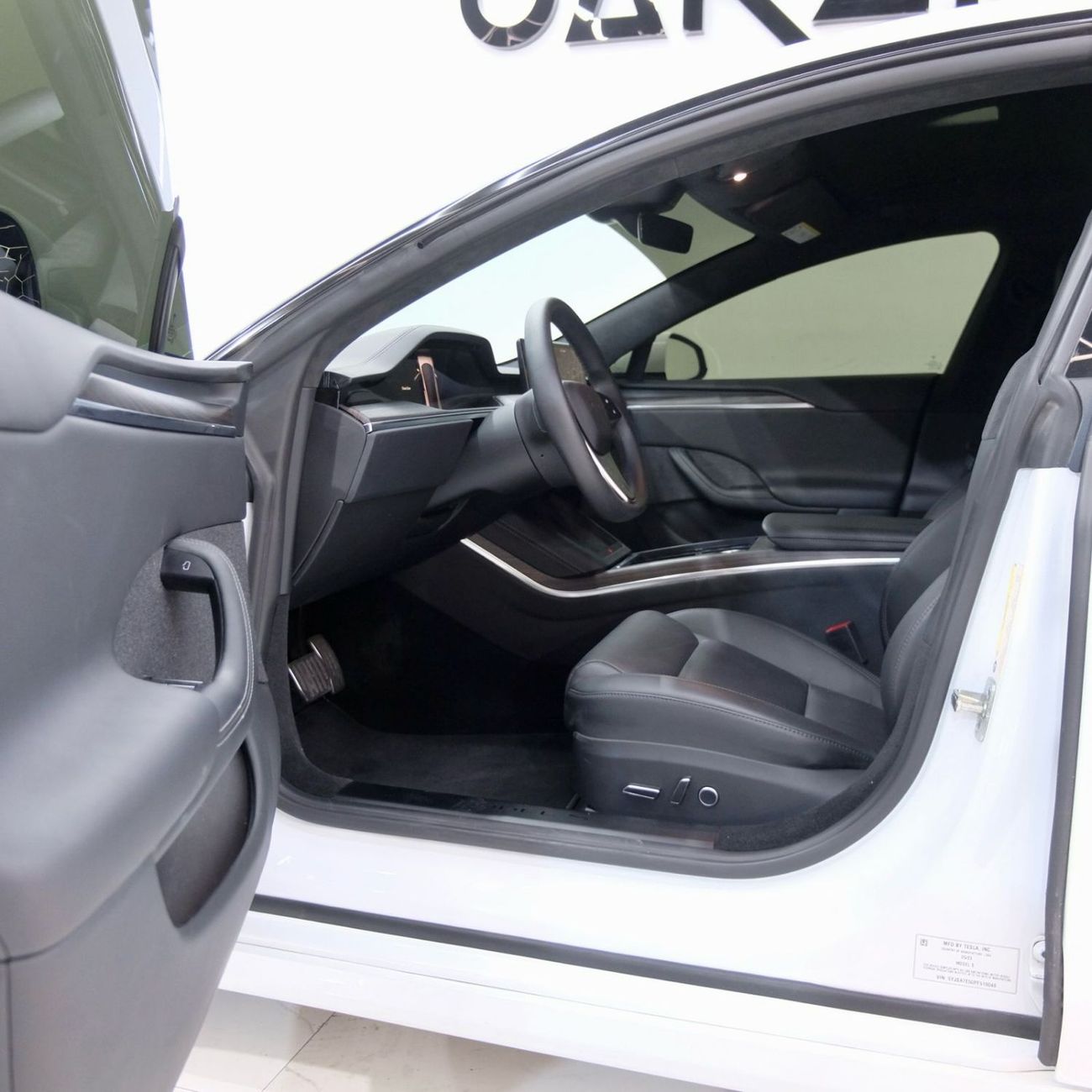 Tesla Model S P100D AED 5,778 l 0% Down Payment l Model S Plaid l Under Full Tesla Warranty