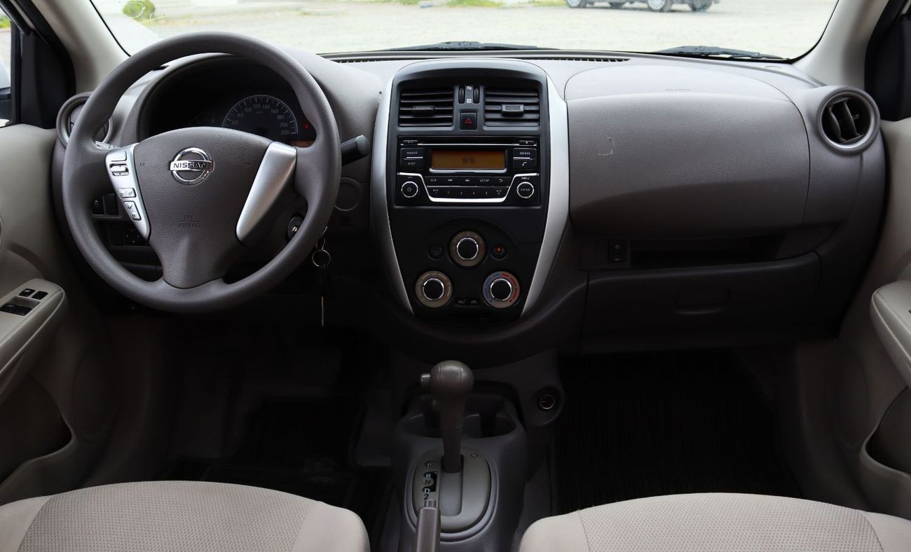 نيسان صني سيارة نيسان صني S (N18) موديل 2022، سيدان بأربعة أبواب، محرك بنزين 1.6 لتر، ناقل حركة أوتوماتيكي، دف