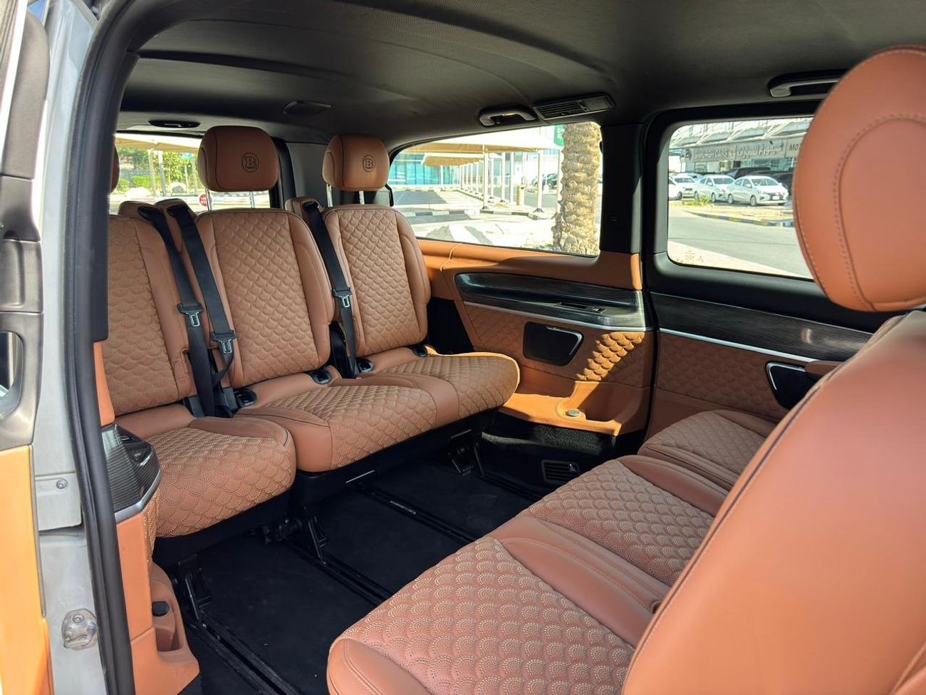 مرسيدس بنز فانيو 