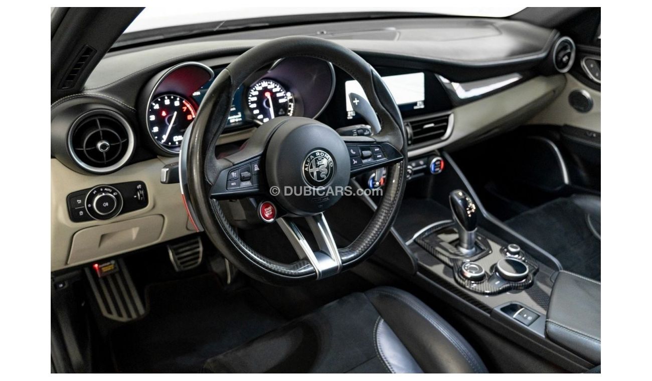 Alfa Romeo Giulia 2018 Alfa Romeo Giulia Quadrifoglio / Full Alfa Service History