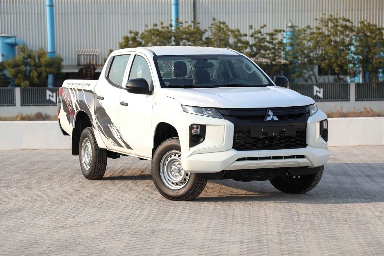 Mitsubishi L200 2023 Mitsubishi L200 DC 4x4 2.4 - White Solid inside Grey | Export Only