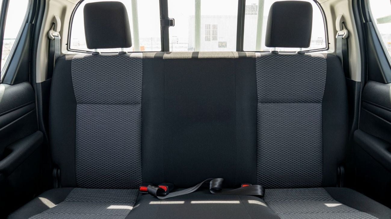 Toyota Hilux Toyota Hilux Toyota Hilux 2.7L petrol A/T MY25