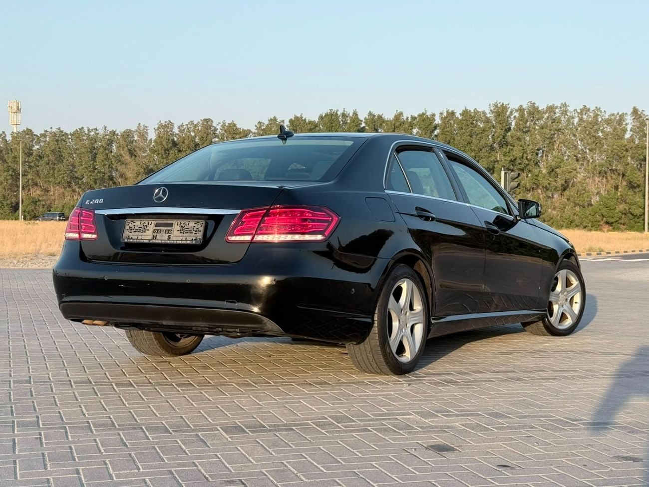 Mercedes Benz E200