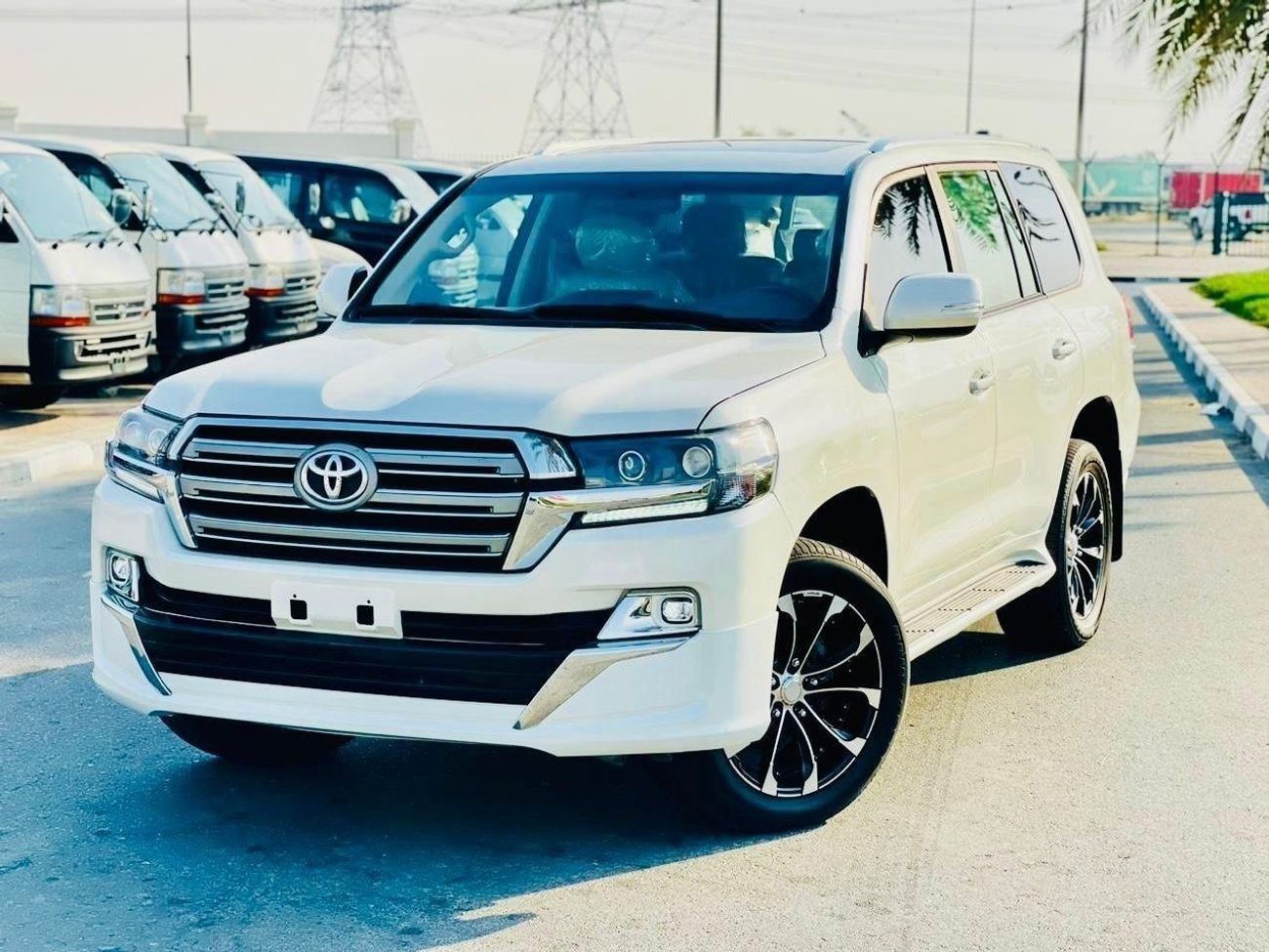 تويوتا لاند كروزر GXR4 3.3L Toyota landcuriser GXR V8 2021 Full option