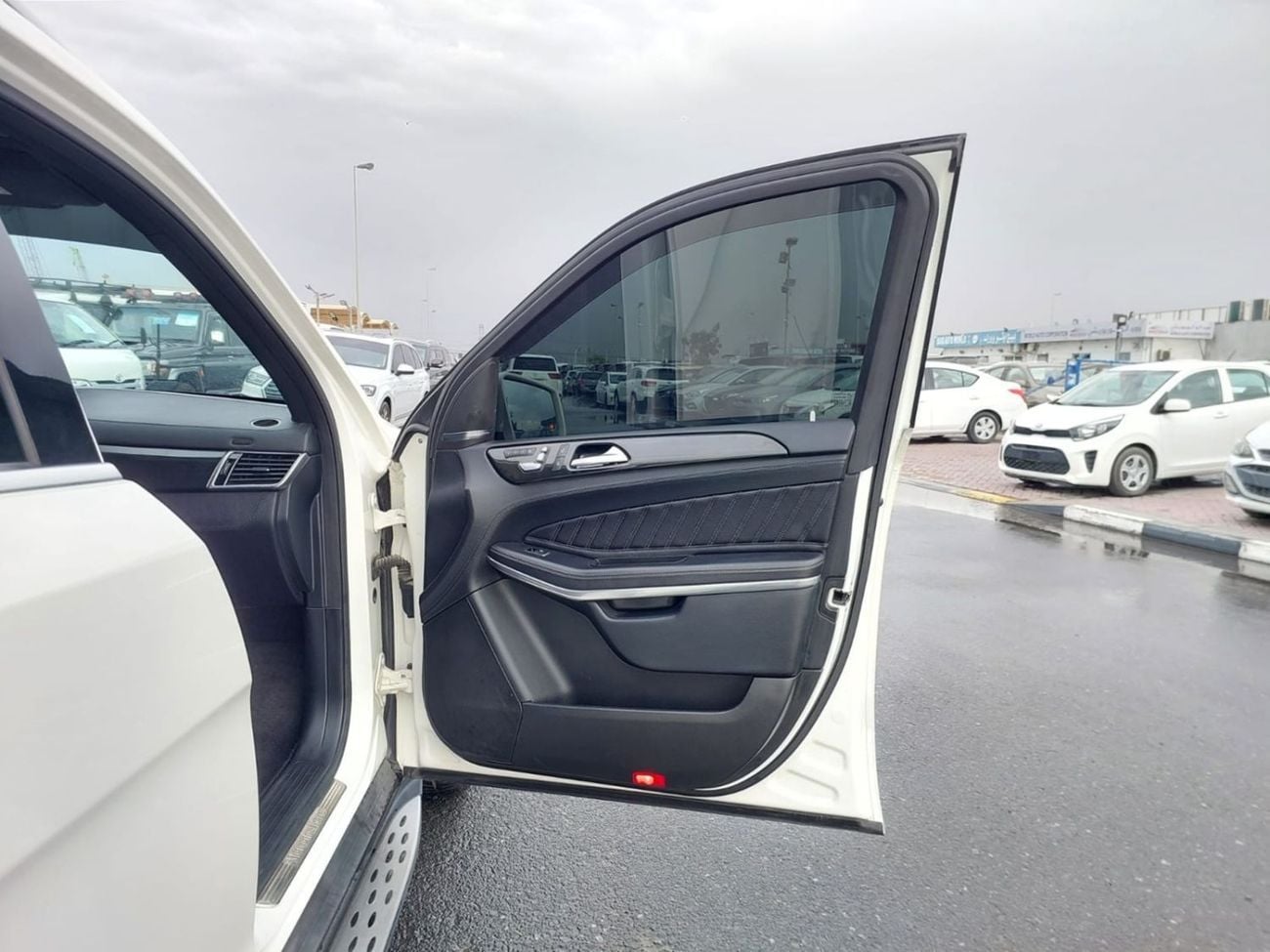 مرسيدس بنز GLS 550 MERCEDES-BENZ GLS 550 SUV LHD 2016 MODEL 4.7 PETROL AUTOMATIC (PM18220)