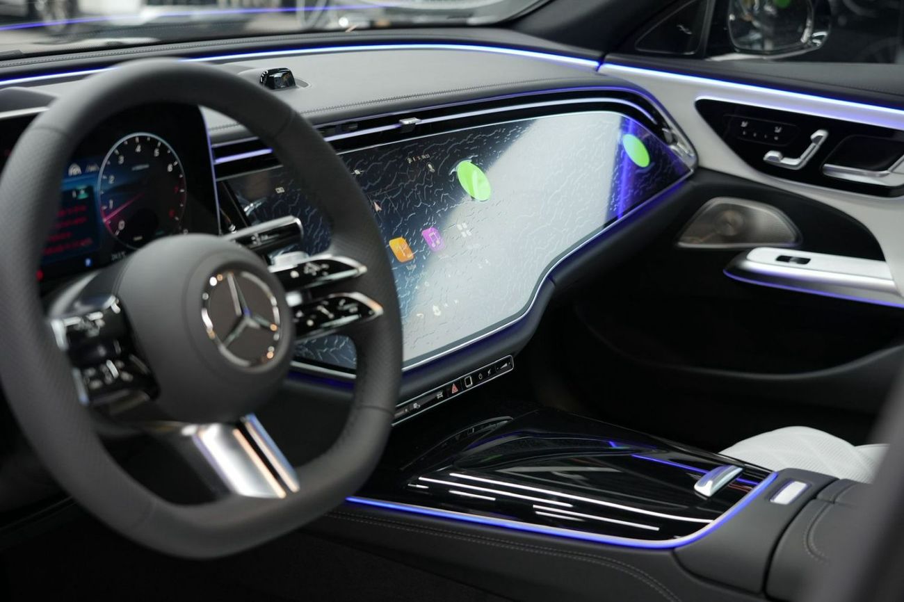 مرسيدس بنز E300 Mercedes-Benz E 300 | 2026 GCC 0km | Agency Warranty | AMG Package