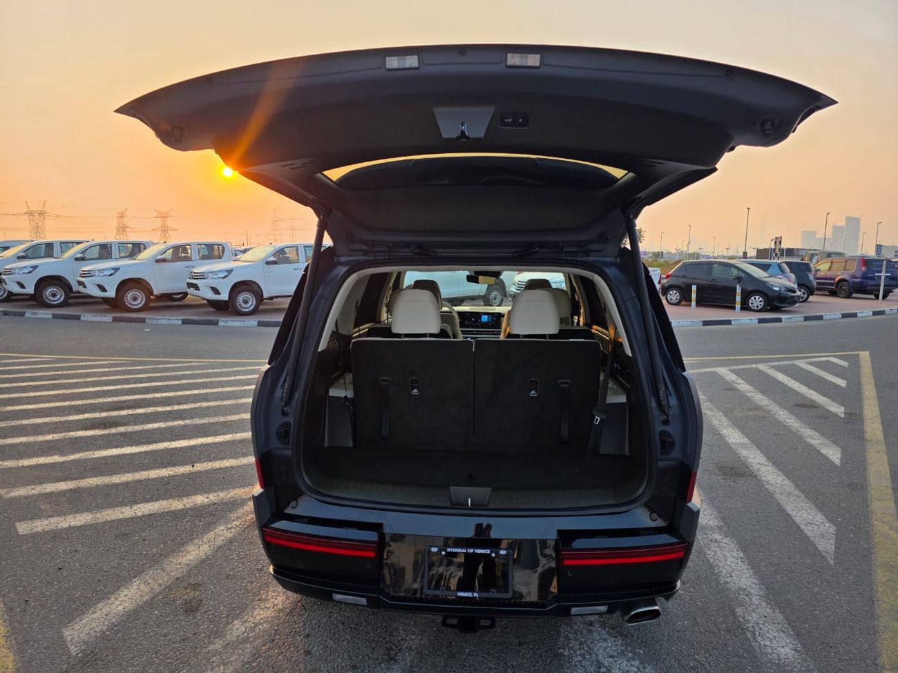 Hyundai Santa Fe 2024 Santa Fe Calligraphy Two sunroof , 360 camera and auto parking system