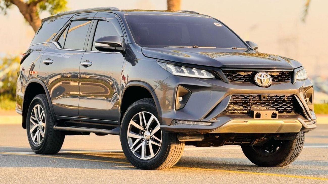 Toyota Fortuner LEGENDER BODY KIT INSTALLED | REAR VIEW CAMERA | ELECRIC SEAT | 2.8L DIESEL | RHD | 2016