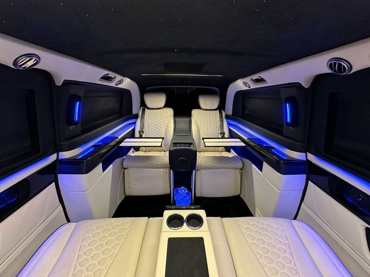 مرسيدس بنز V 250 AVANTGARDE/E Mercedes V-Class with Full VIP Conversion