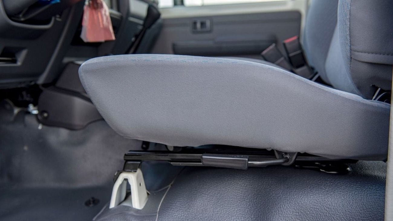 Toyota Land Cruiser 70 LAND CRUISER LC78 4.5L V8 DIESEL 3DOOR