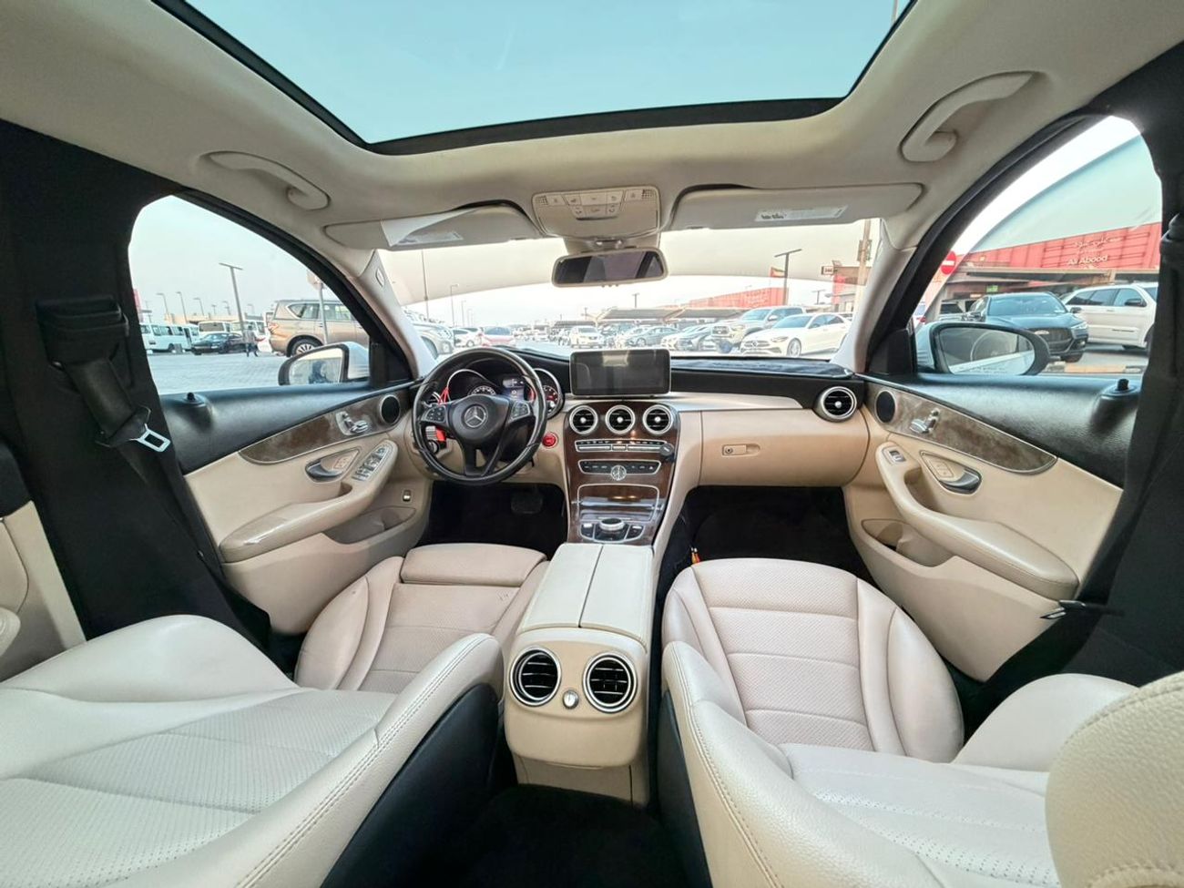 مرسيدس بنز C 300 Luxury 2.0L