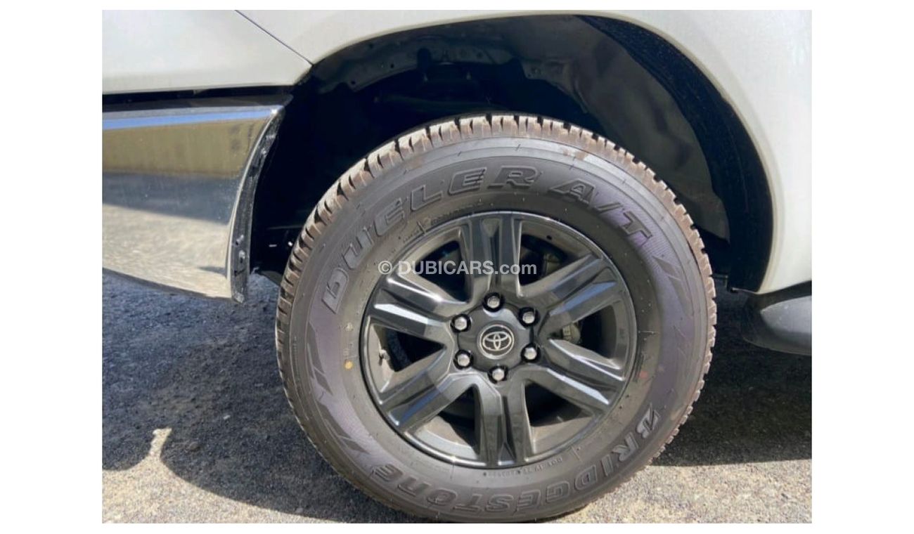 Toyota Hilux 2023 TOYOTA HILUX 2.7L GASOLINA A/T DISPONIBLE