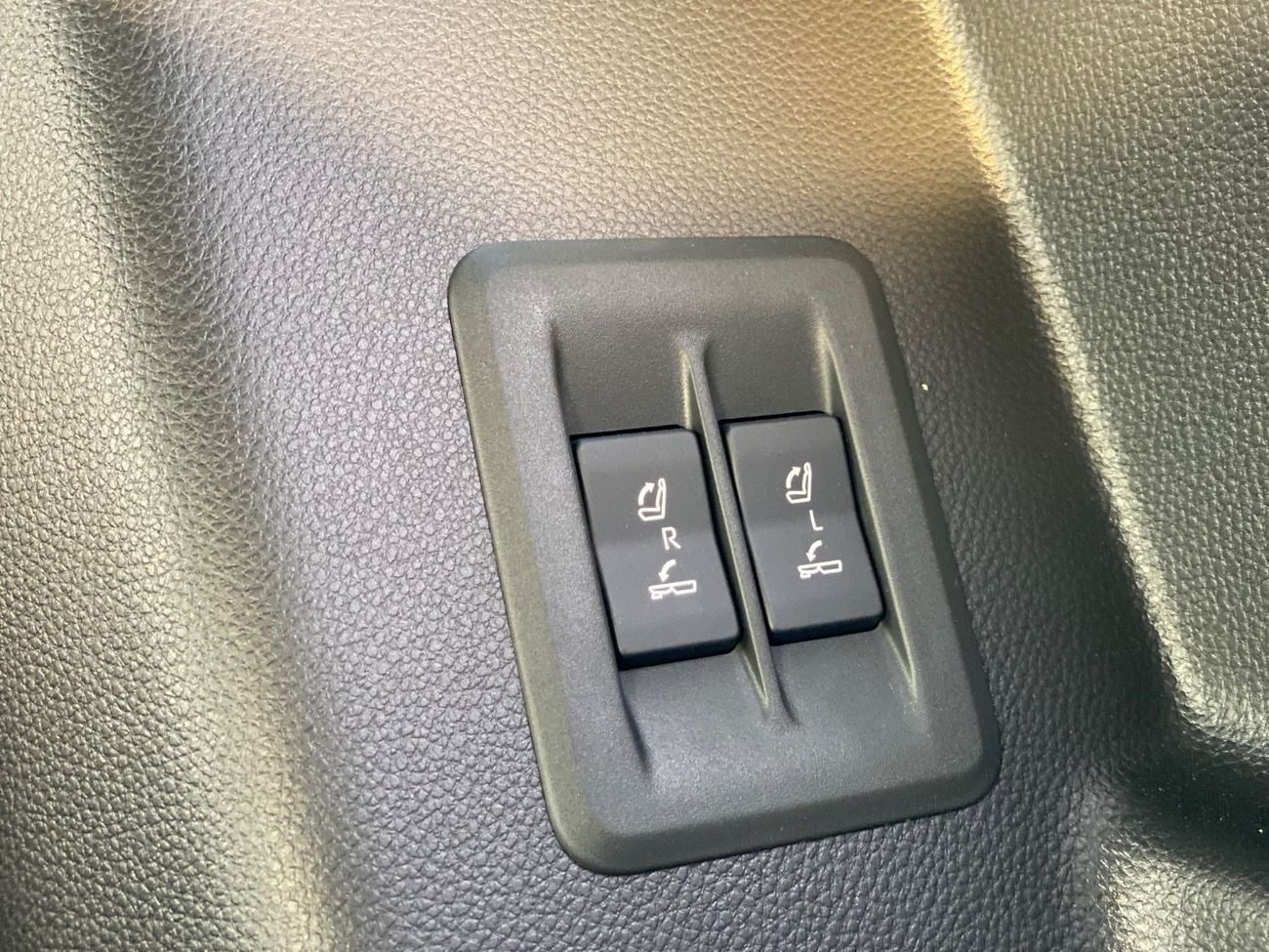 تويوتا برادو 2.8L Adventure Diesel Brand New