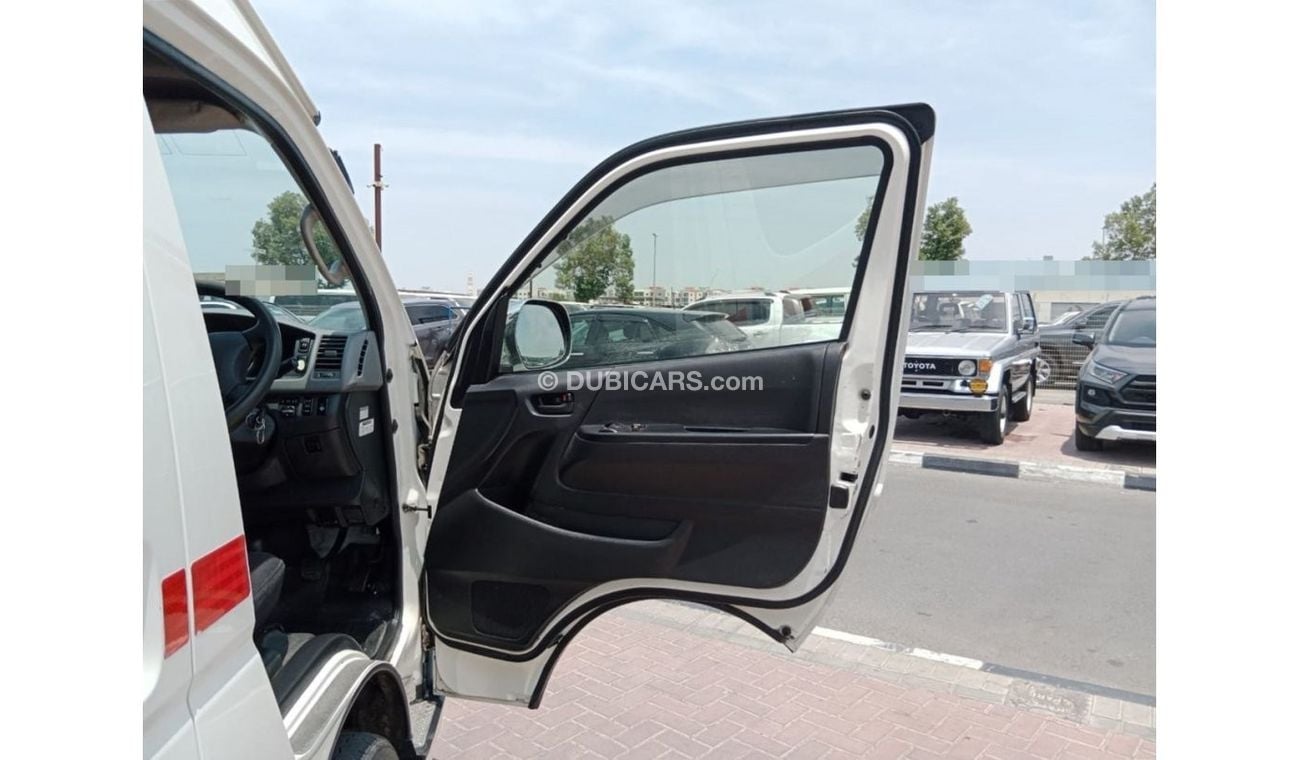 Toyota Hiace TOYOTA HIACE VAN (AMBULANCE) RIGHT HAND DRIVE(PM12092)