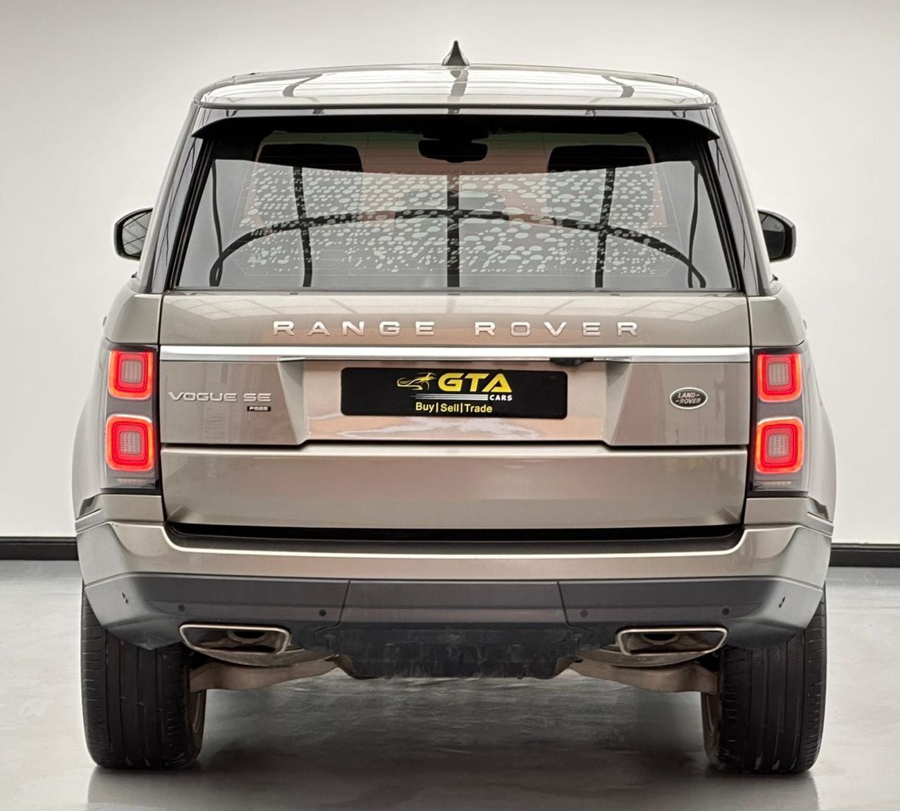 لاند روفر رينج روفر 2020 Range Rover Vogue SE P525, 03/2026 Range Rover Warranty, 07/2028 Range Rover Service Contract R